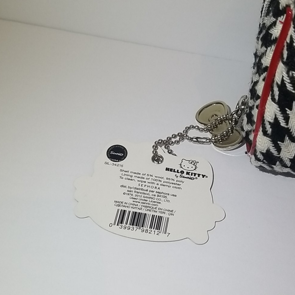 Hello Kitty Sephora Head Of The Class Makeup Bag - Picture 2 of 5